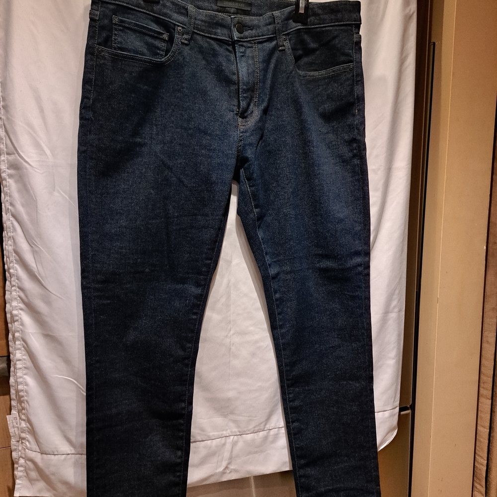Uniqlo Men's Dark Blue Relaxed Jeans